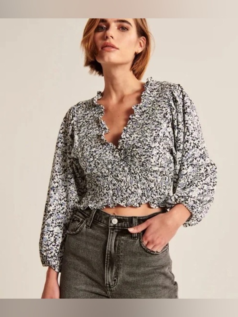 Abercrombie & Fitch Smocked Floral V Neck Crop Top